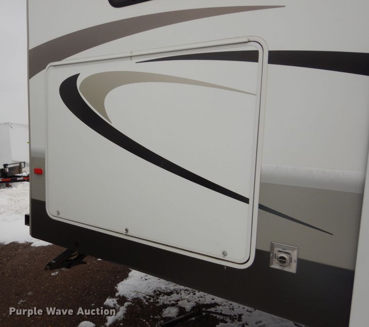 image for item HS9857 2014 CrossRoads Zinger  camper