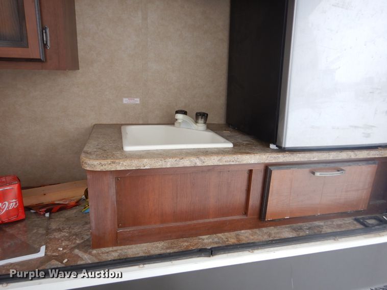 image for item HS9857 2014 CrossRoads Zinger  camper