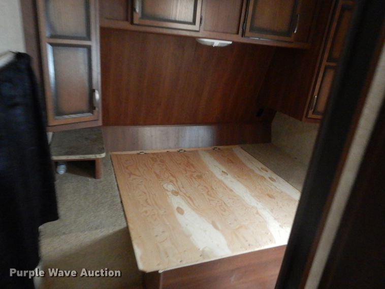 image for item HS9857 2014 CrossRoads Zinger  camper