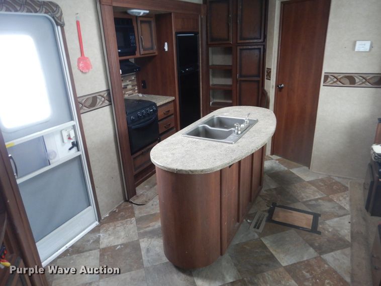 image for item HS9857 2014 CrossRoads Zinger  camper