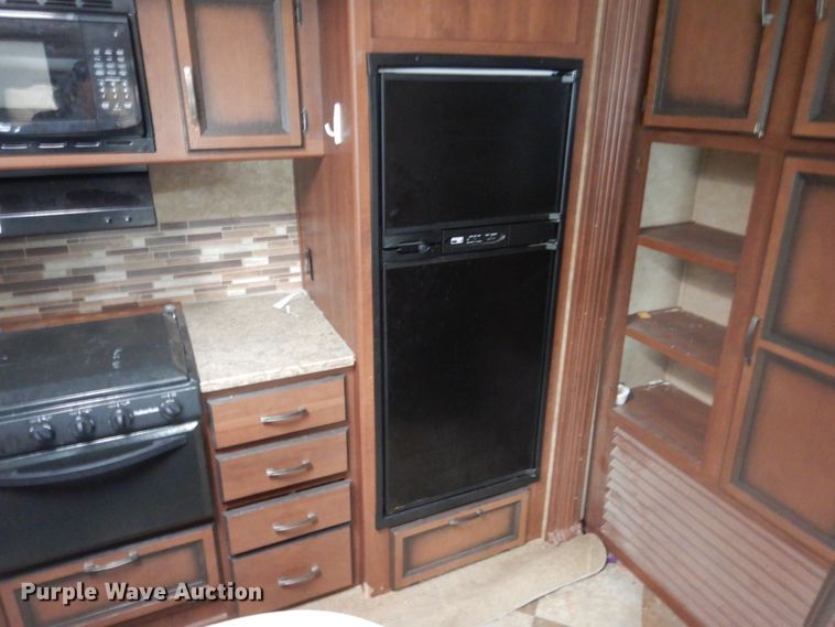 image for item HS9857 2014 CrossRoads Zinger  camper