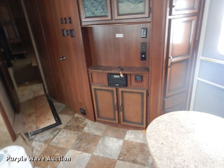 image for item HS9857 2014 CrossRoads Zinger  camper