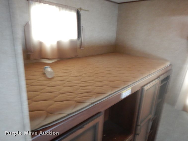 image for item HS9857 2014 CrossRoads Zinger  camper