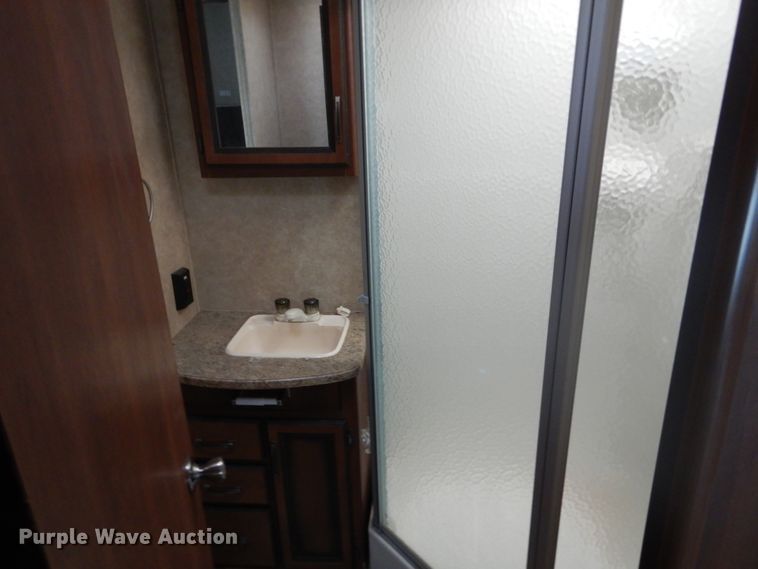 image for item HS9857 2014 CrossRoads Zinger  camper