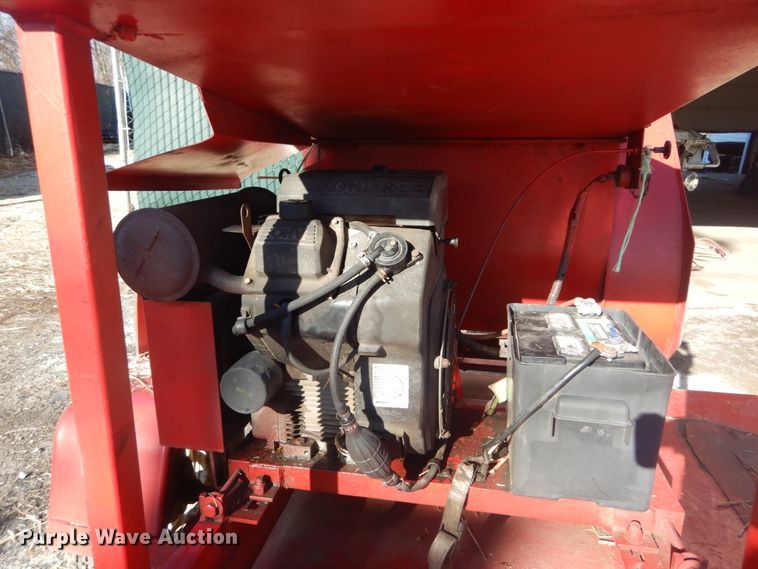 image for item HV9576 TGMI straw blower