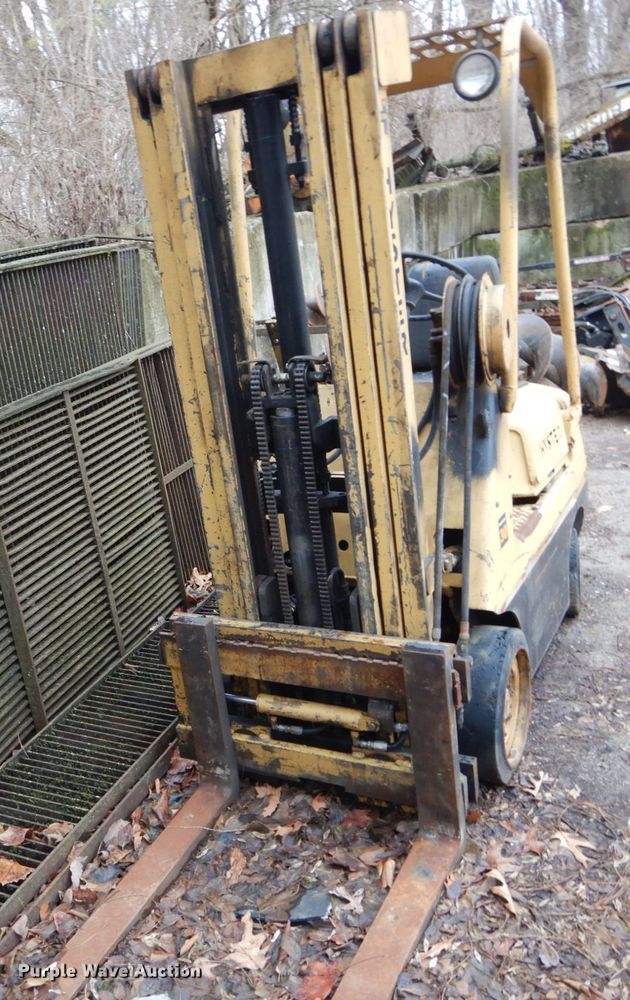 image for item HV9623 Hyster Spacesaver 30  forklift