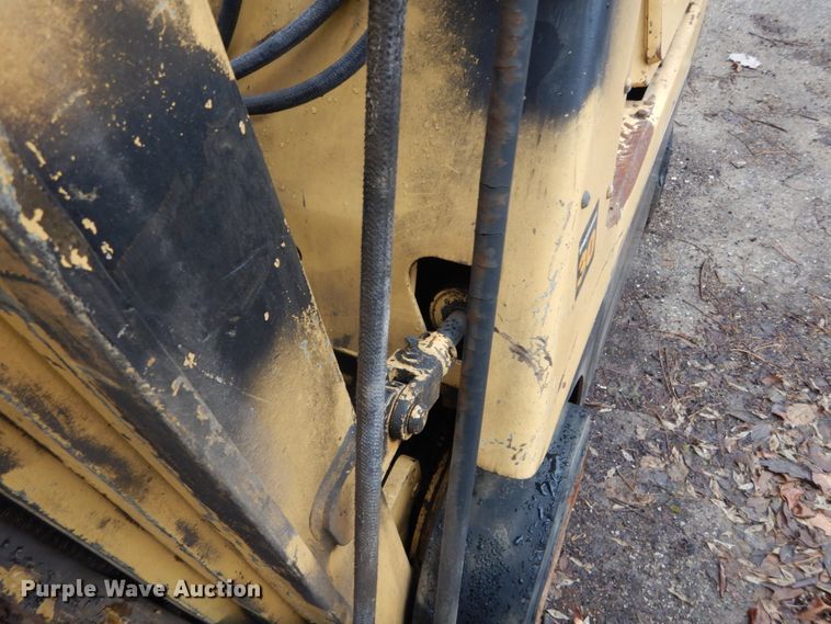 image for item HV9623 Hyster Spacesaver 30  forklift