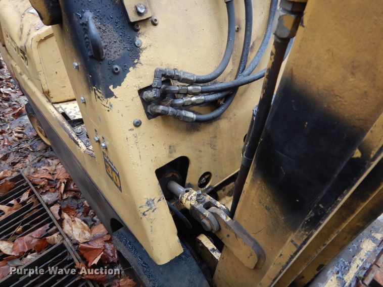 image for item HV9623 Hyster Spacesaver 30  forklift