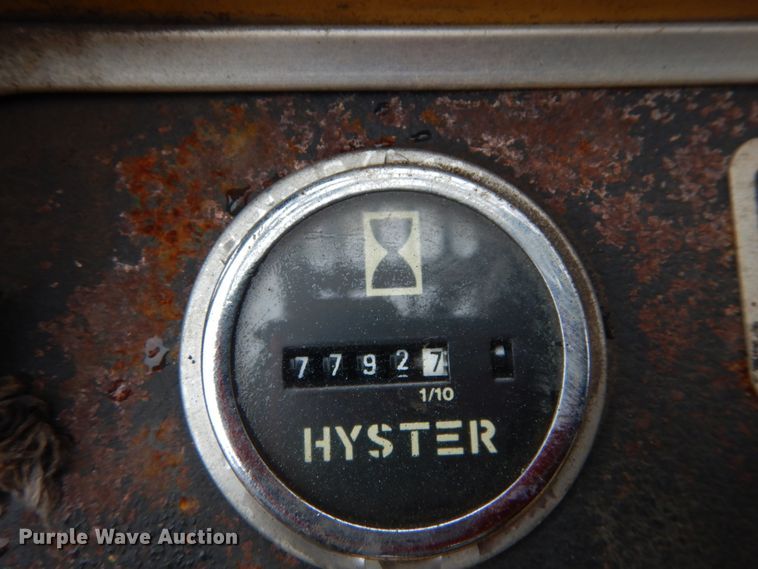 image for item HV9623 Hyster Spacesaver 30  forklift