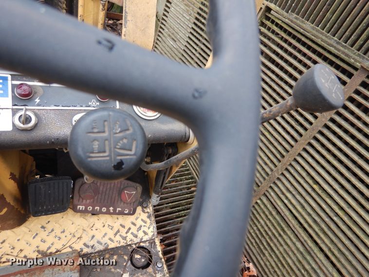 image for item HV9623 Hyster Spacesaver 30  forklift