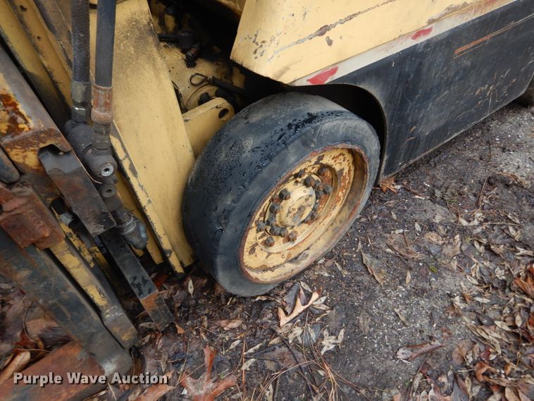 image for item HV9623 Hyster Spacesaver 30  forklift