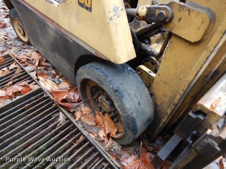 image for item HV9623 Hyster Spacesaver 30  forklift