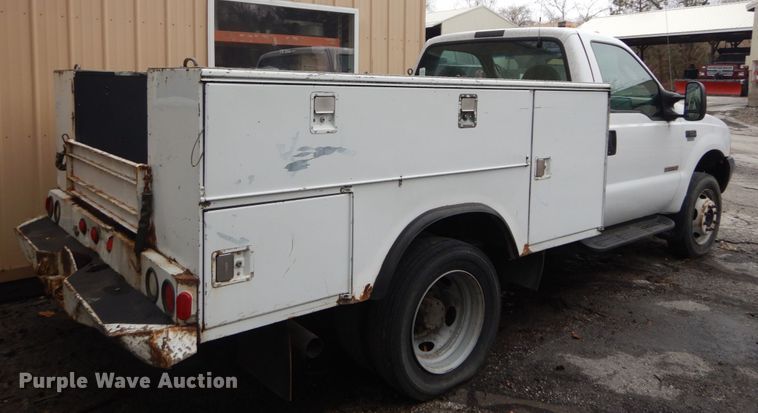 image for item HV9624 2004 Ford F550 Super Duty XL  utility / service truck