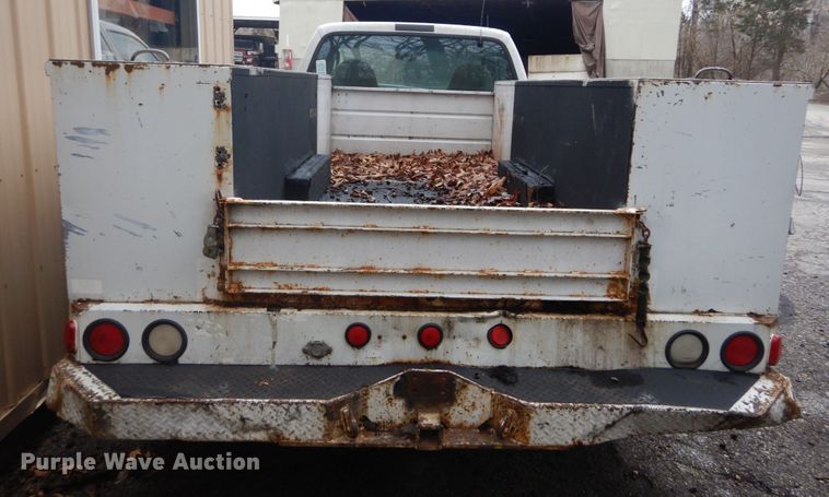 image for item HV9624 2004 Ford F550 Super Duty XL  utility / service truck