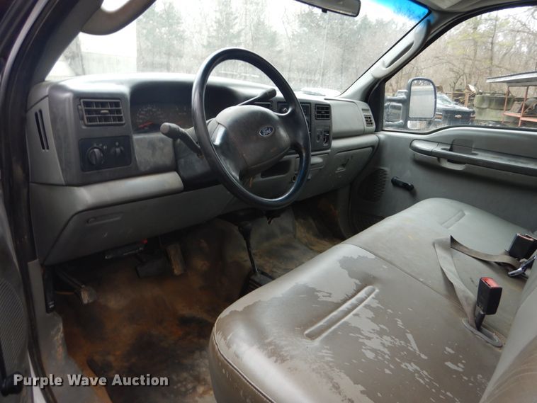 image for item HV9624 2004 Ford F550 Super Duty XL  utility / service truck