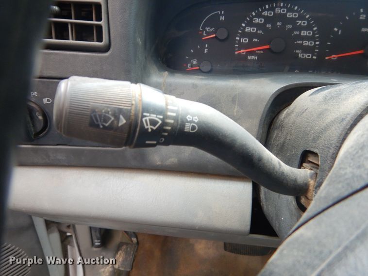 image for item HV9624 2004 Ford F550 Super Duty XL  utility / service truck