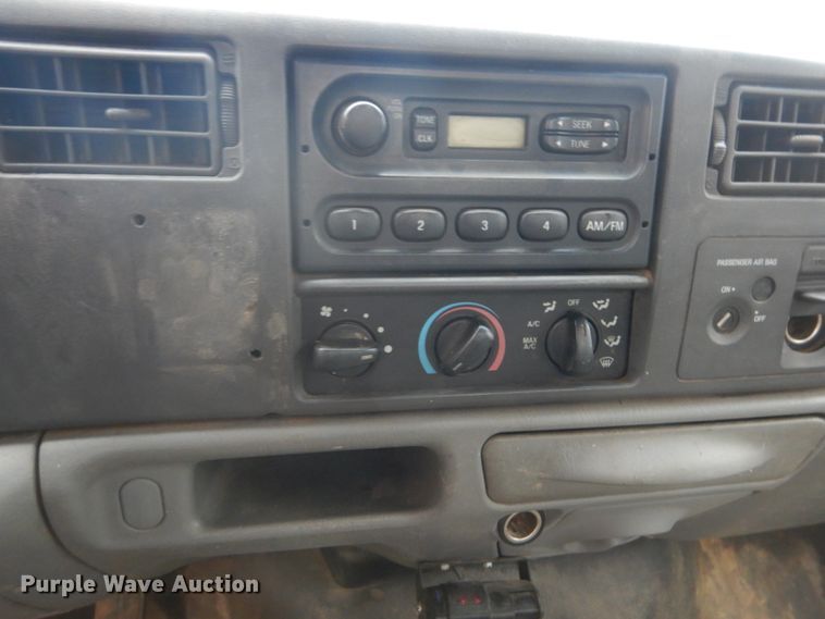 image for item HV9624 2004 Ford F550 Super Duty XL  utility / service truck