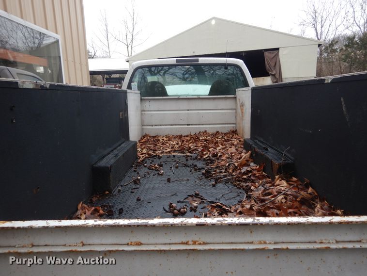 image for item HV9624 2004 Ford F550 Super Duty XL  utility / service truck