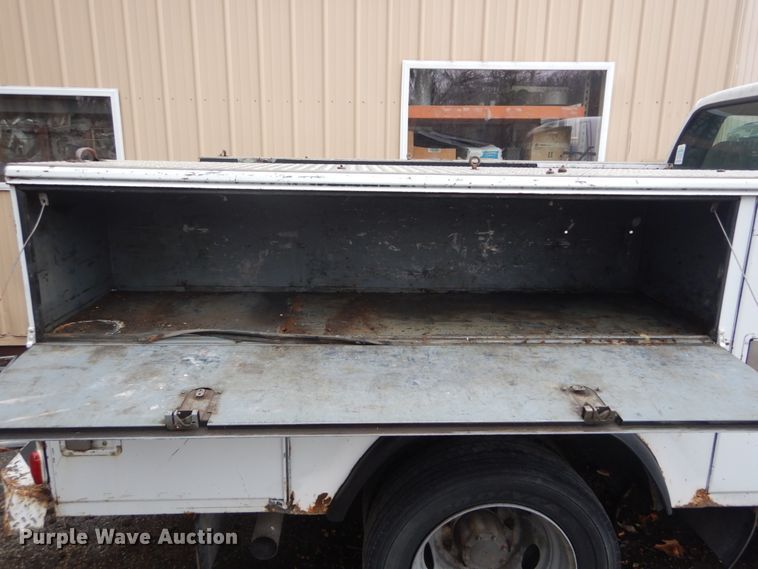 image for item HV9624 2004 Ford F550 Super Duty XL  utility / service truck