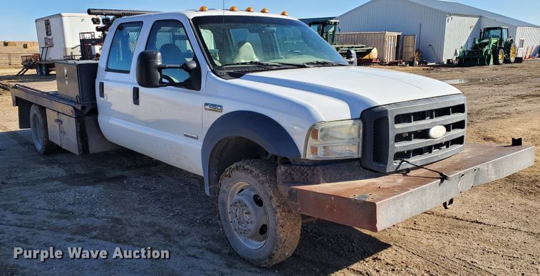 image for item HW9725 2006 Ford F450 XL Super Duty  winch truck