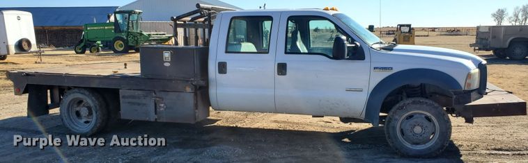 image for item HW9725 2006 Ford F450 XL Super Duty  winch truck