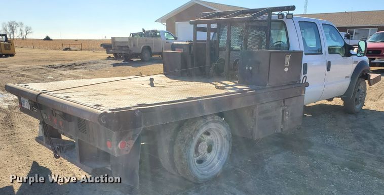 image for item HW9725 2006 Ford F450 XL Super Duty  winch truck