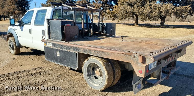 image for item HW9725 2006 Ford F450 XL Super Duty  winch truck