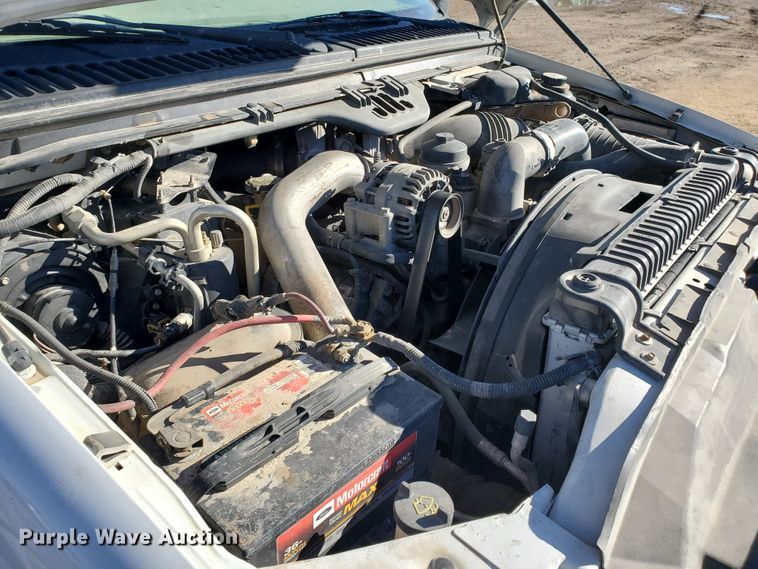 image for item HW9725 2006 Ford F450 XL Super Duty  winch truck