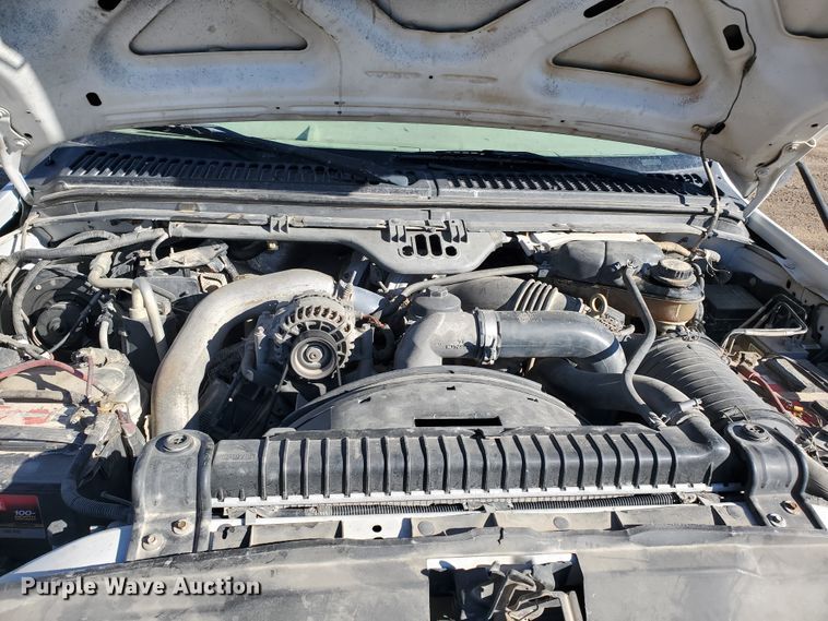 image for item HW9725 2006 Ford F450 XL Super Duty  winch truck