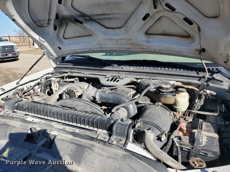 image for item HW9725 2006 Ford F450 XL Super Duty  winch truck