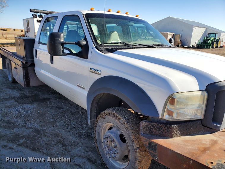 image for item HW9725 2006 Ford F450 XL Super Duty  winch truck