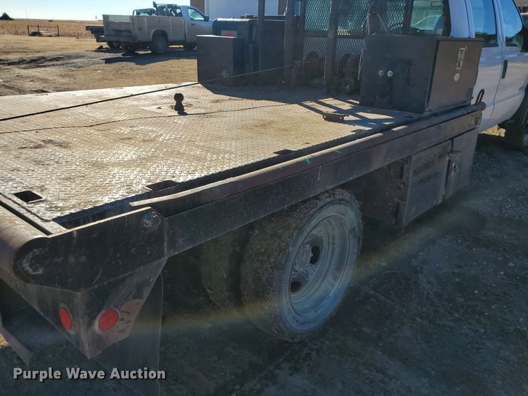 image for item HW9725 2006 Ford F450 XL Super Duty  winch truck