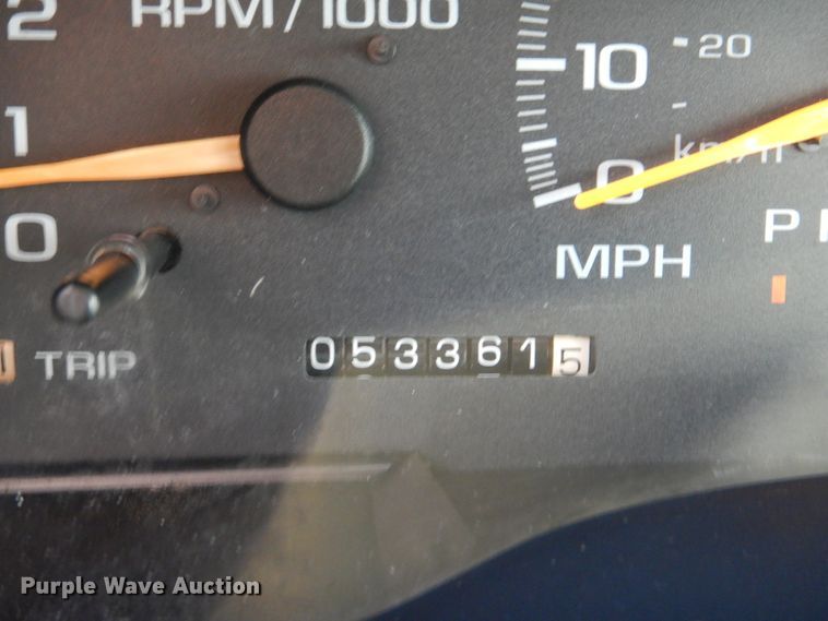 image for item HX9131 1999 Chevrolet Express 3500  box truck