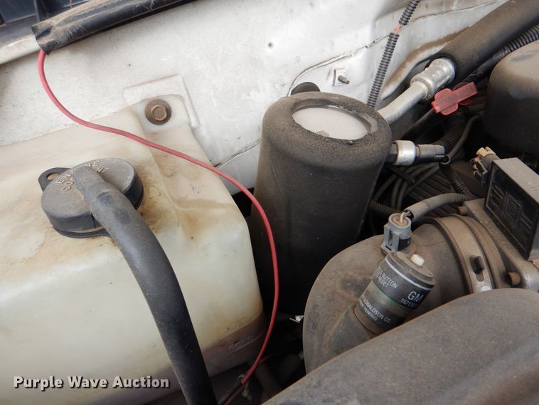 image for item HX9131 1999 Chevrolet Express 3500  box truck