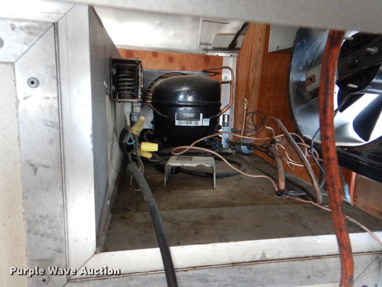 image for item HX9131 1999 Chevrolet Express 3500  box truck