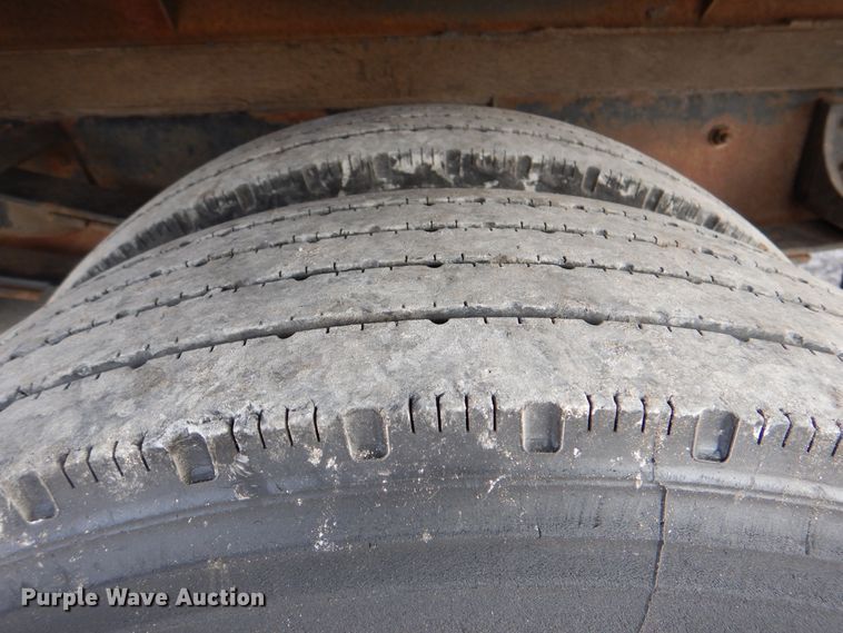 image for item HX9131 1999 Chevrolet Express 3500  box truck