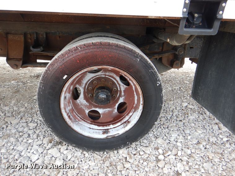 image for item HX9131 1999 Chevrolet Express 3500  box truck