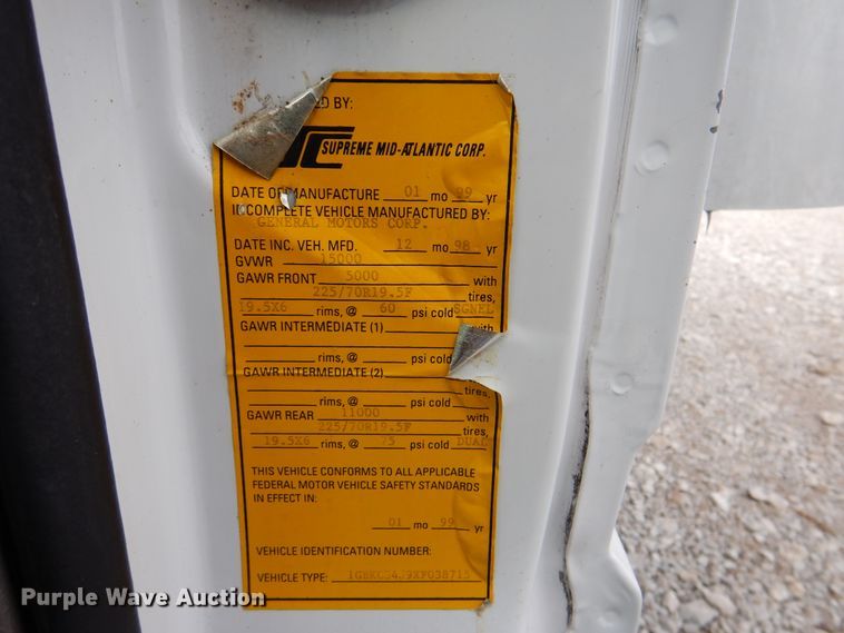 image for item HX9131 1999 Chevrolet Express 3500  box truck