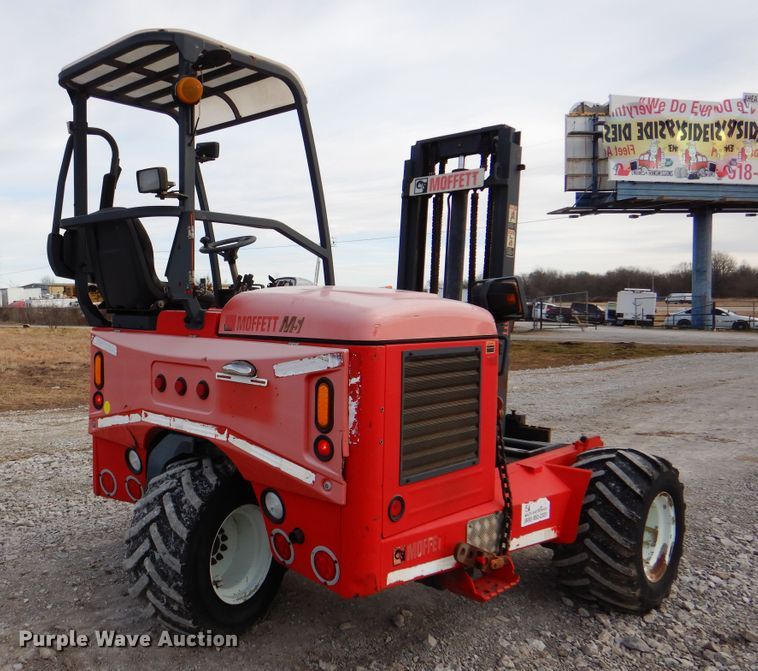 image for item HX9132 2007 Moffett M55  forklift