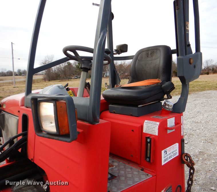 image for item HX9132 2007 Moffett M55  forklift