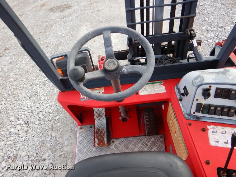 image for item HX9132 2007 Moffett M55  forklift