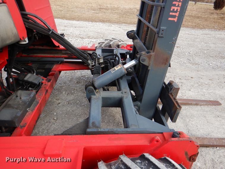 image for item HX9132 2007 Moffett M55  forklift