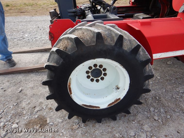 image for item HX9132 2007 Moffett M55  forklift