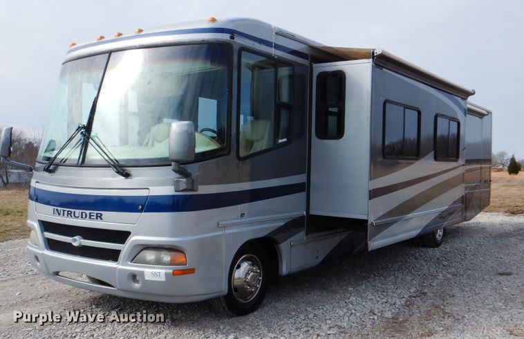 image for item HX9138 2002 Ford Damon Intruder  RV