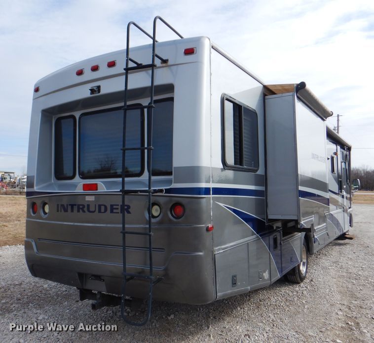 image for item HX9138 2002 Ford Damon Intruder  RV