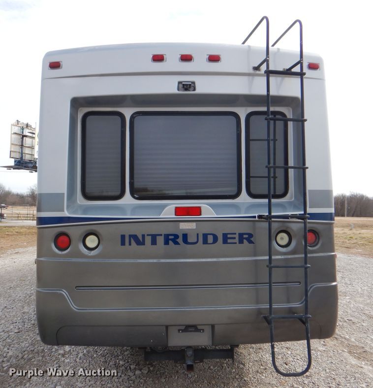 image for item HX9138 2002 Ford Damon Intruder  RV