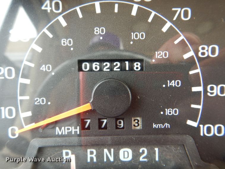 image for item HX9138 2002 Ford Damon Intruder  RV