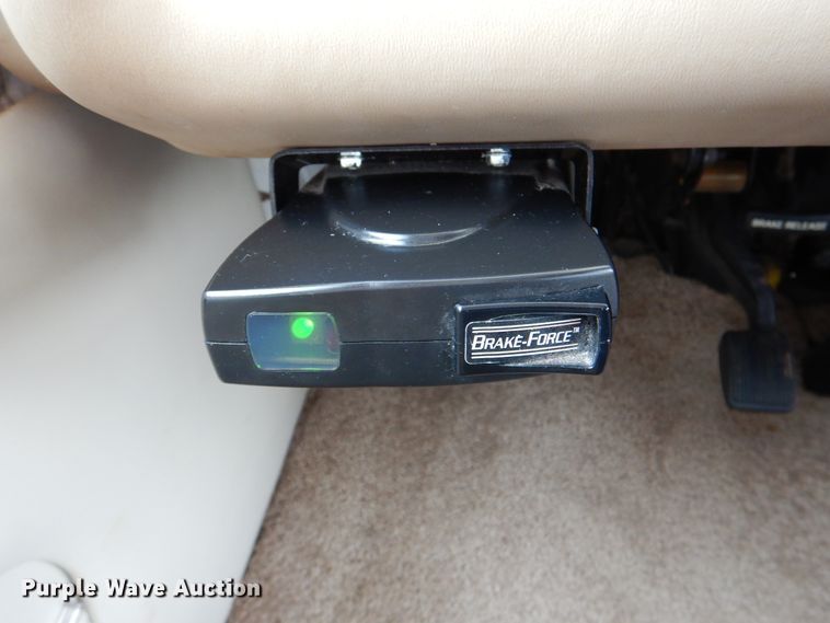 image for item HX9138 2002 Ford Damon Intruder  RV