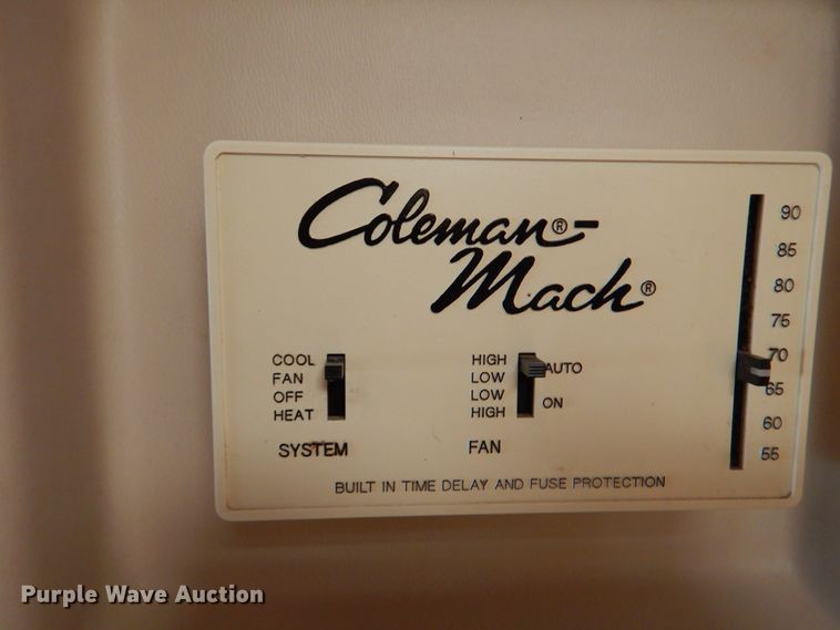 image for item HX9138 2002 Ford Damon Intruder  RV