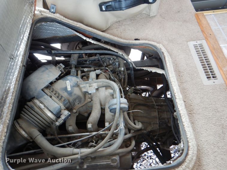 image for item HX9138 2002 Ford Damon Intruder  RV